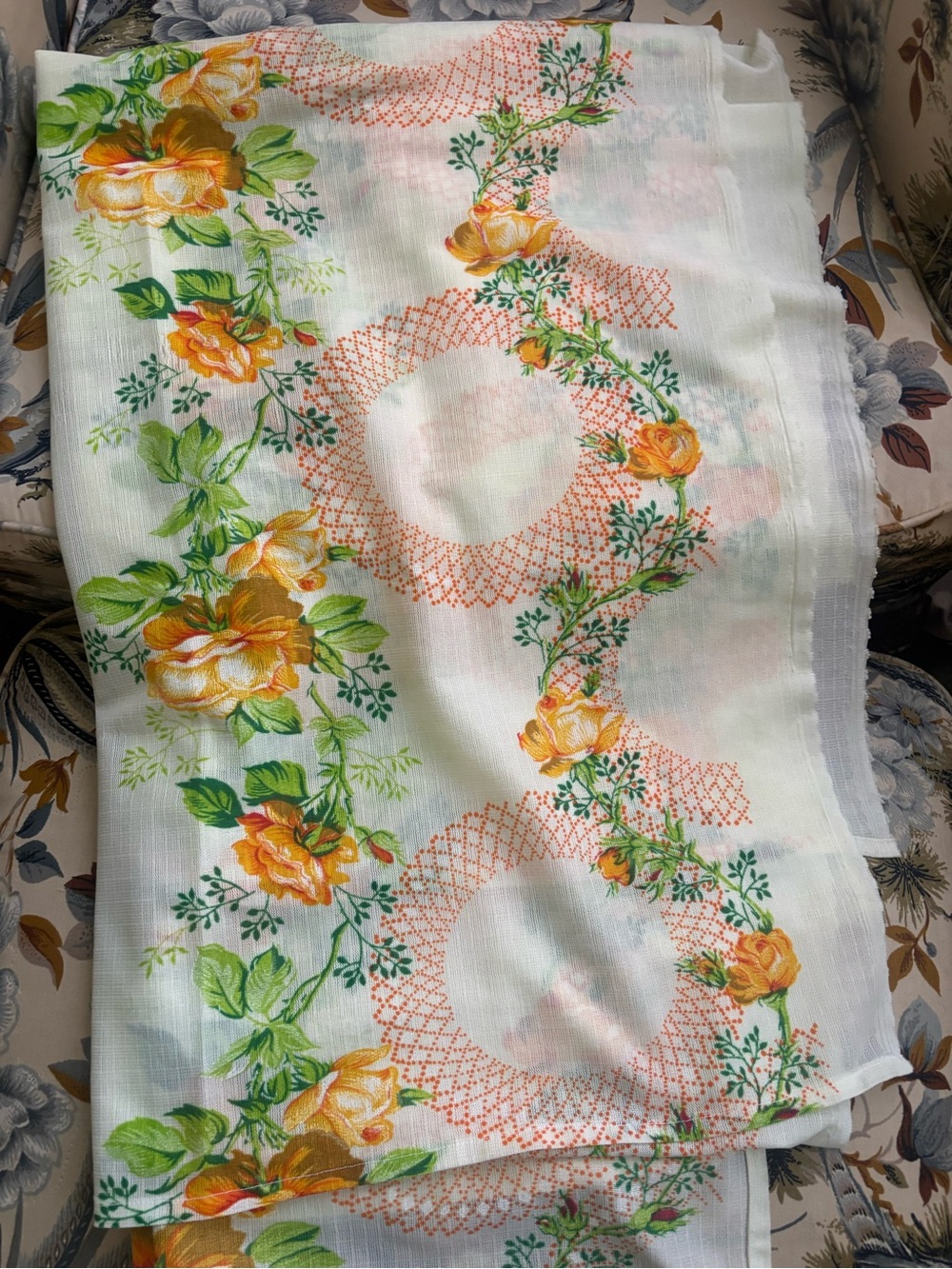 Vintage 1960’s Orange Rose w/Green Leaves Tablecloth